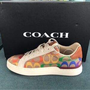 New Coach Signature Sneakers size 5B